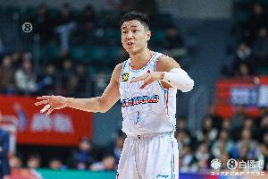 开云在线直播-高效全能！高诗岩14中10砍下27分5板5助 正负值+33全场最高