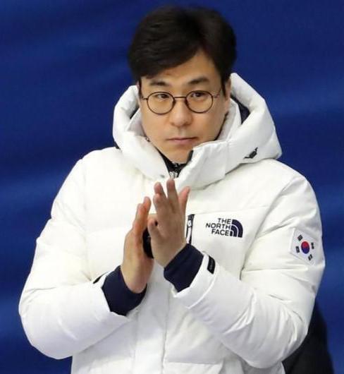 开云APP-上任4天即下课，韩国滑冰联盟与主教练金善台解约