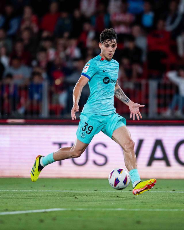 开云体育-小将福特再献助攻，巴萨边路有他的一片未来