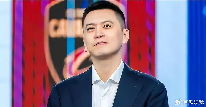 开云APP-重回辽宁指教？现身上海，杨鸣官宣，谁注意他手机观看内容|辽宁男篮|乌戈|新疆男篮|深圳男篮|山西男篮_新浪体育_新浪新闻