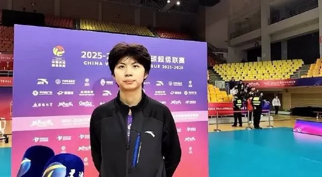 开云下载网址-离谱！天津女排替补战河南：陈鹤心表现拉胯，刘鑫实力差还怪队友|路晶|球迷|球员|失误|机会_新浪体育_新浪新闻